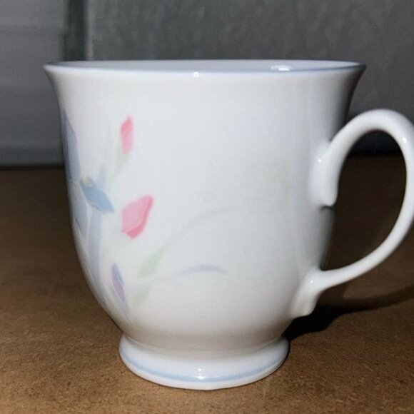 Excel Fresh Flowers Porcelain Mug With Floral Pattern & Handle - Picture 2 of 7